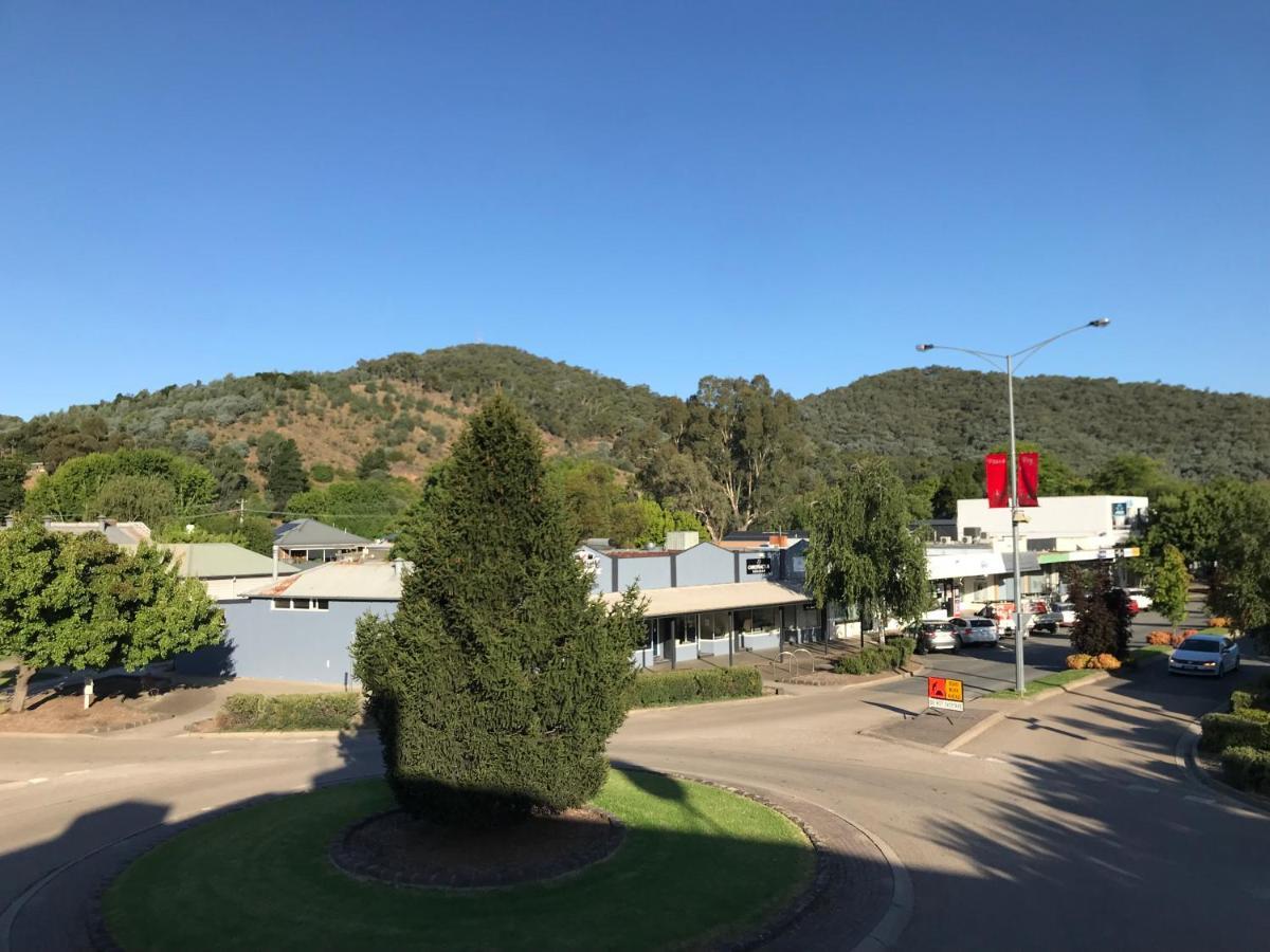 Myrtleford Hotel Ngoại thất bức ảnh